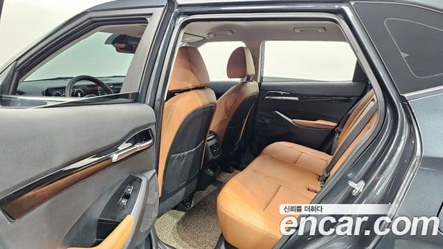 Kia Seltos 2024 — ფოტო 10/20