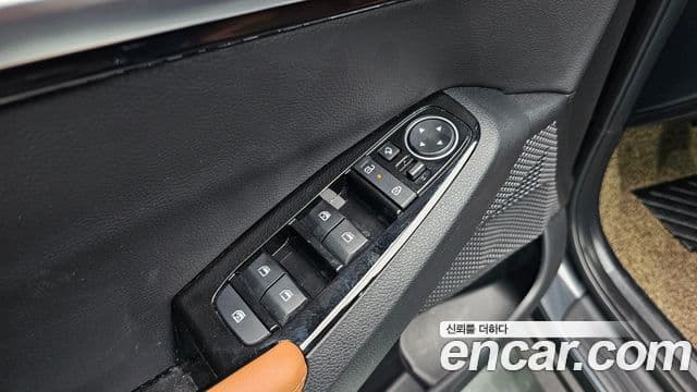 Kia Seltos 2024 — ფოტო 19/20