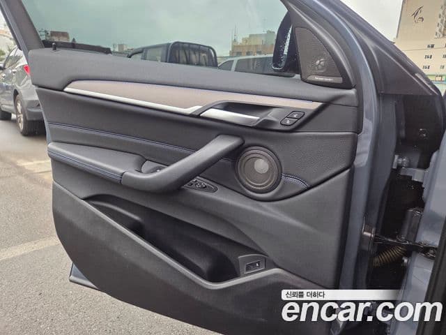 BMW X2 2021 — ფოტო 16/20
