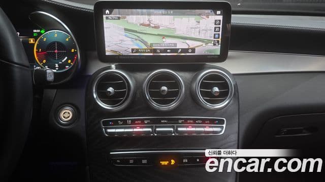 Mercedes-Benz GLC-Class 2022 — ფოტო 13/20
