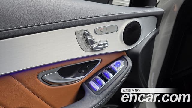 Mercedes-Benz GLC-Class 2022 — ფოტო 16/20