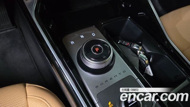 Kia Sorento 2023 — ფოტო 9/20