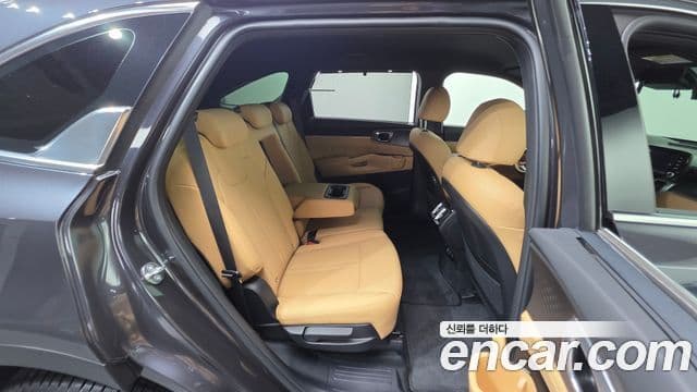 Kia Sorento 2023 — ფოტო 18/20