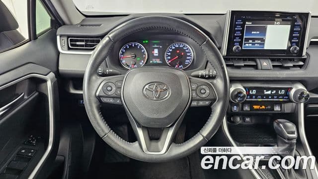 Toyota RAV4 2019 — ფოტო 13/20