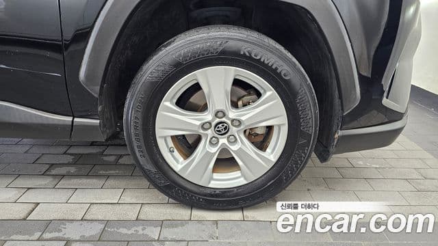 Toyota RAV4 2019 — Photo 24/31