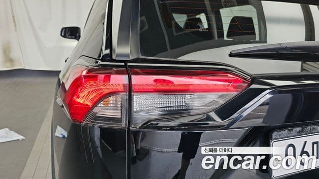 Toyota RAV4 2019 — Photo 30/31