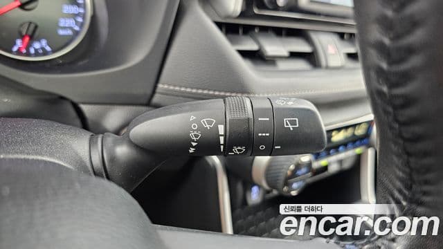Toyota RAV4 2019 — Photo 9/31