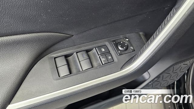 Toyota RAV4 2019 — Photo 23/31