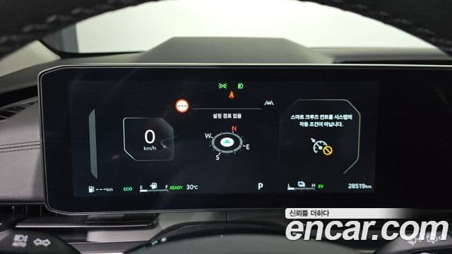 Kia Carnival 2024 — ფოტო 8/20