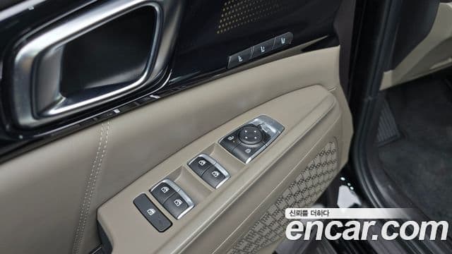 Kia Carnival 2024 — ფოტო 15/20