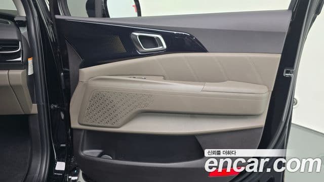 Kia Carnival 2024 — Photo 30/31