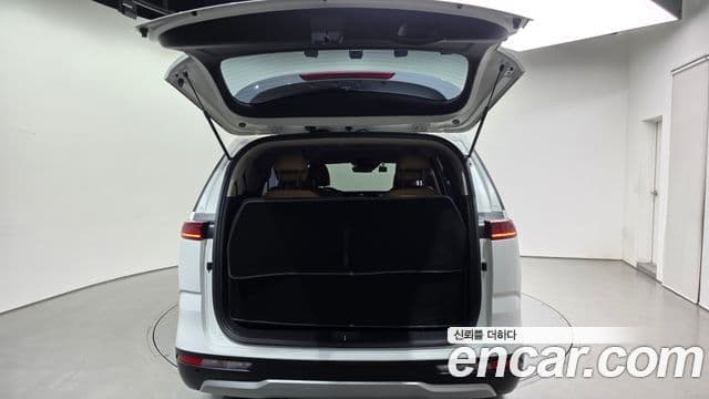 Kia Carnival 2021 — Фото 20/20