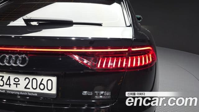 Audi Q8 2022 — ფოტო 11/23