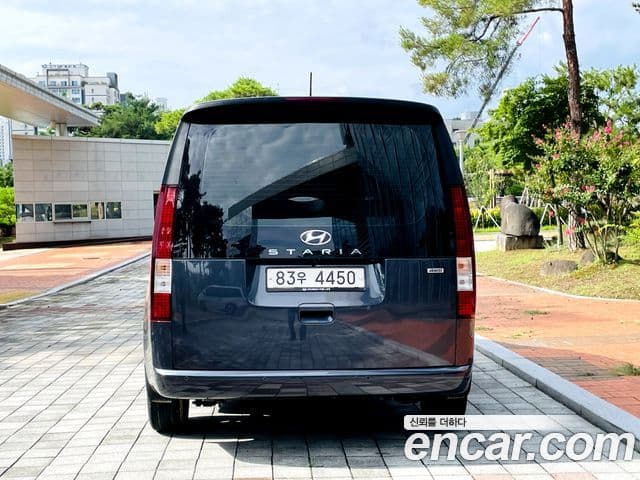 Hyundai Staria 2021 — ფოტო 4/14