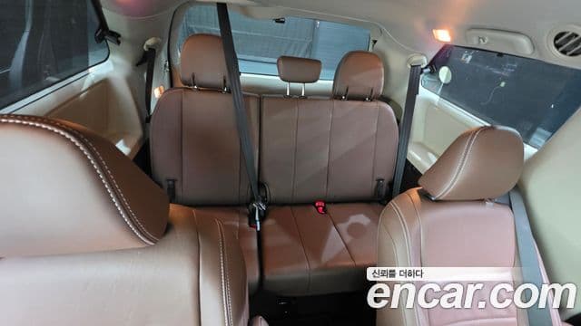 Toyota Sienna 2018 — ფოტო 11/20