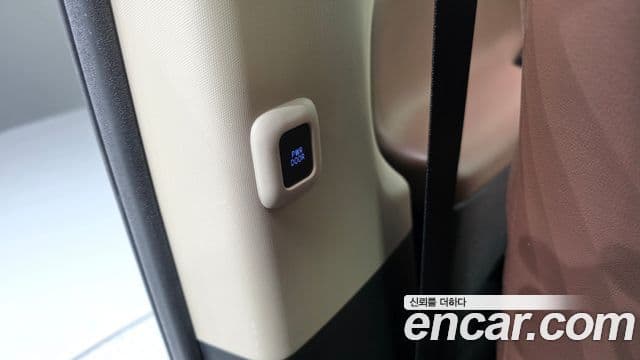 Toyota Sienna 2018 — Photo 29/33