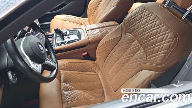 BMW 7 Series 2021 — ფოტო 22/35