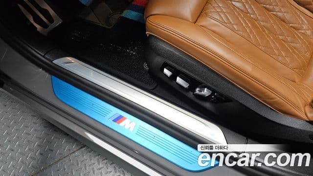 BMW 7 Series 2021 — ფოტო 6/35