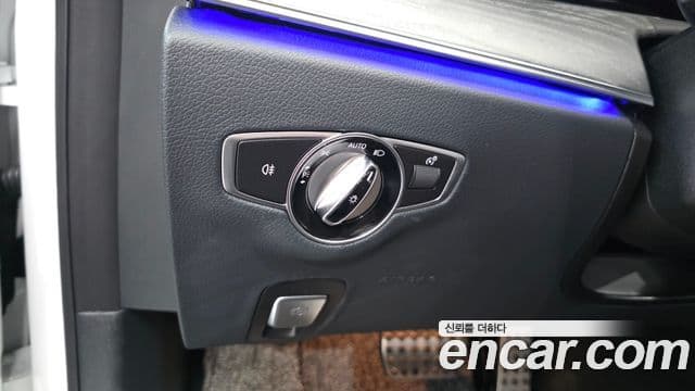 Mercedes-Benz CLS-Class 2022 — ფოტო 18/20