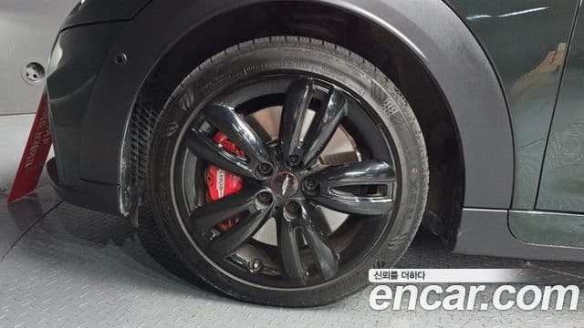 Mini Cooper S Convertible 2024 — ფოტო 5/20