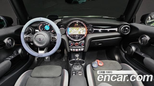 Mini Cooper S Convertible 2024 — ფოტო 7/20