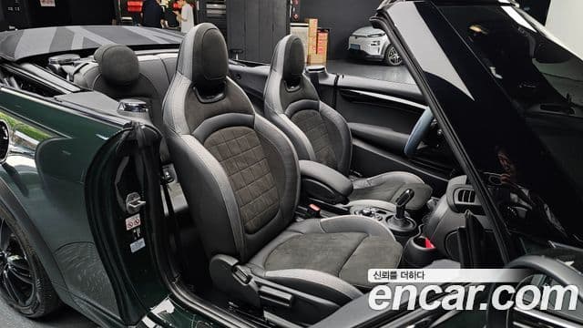 Mini Cooper S Convertible 2024 — ფოტო 10/20