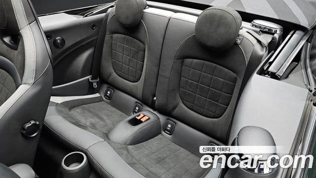 Mini Cooper S Convertible 2024 — ფოტო 12/20
