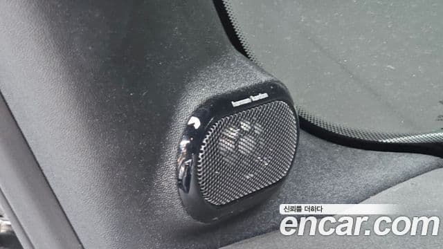 Mini Cooper S Convertible 2024 — Photo 3/31
