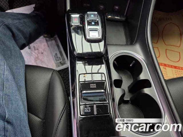 Hyundai Sonata 2022 — ფოტო 13/16