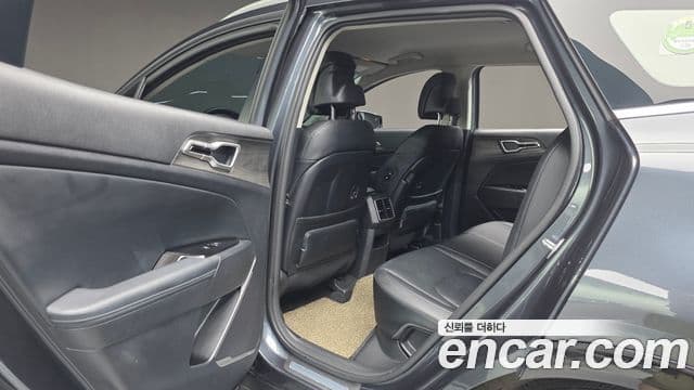 Kia Sportage 2023 — Şəkil 16/20