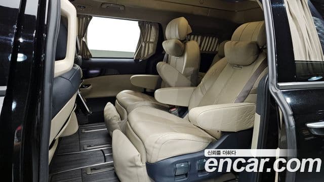 Kia Carnival 2021 — Фото 12/20