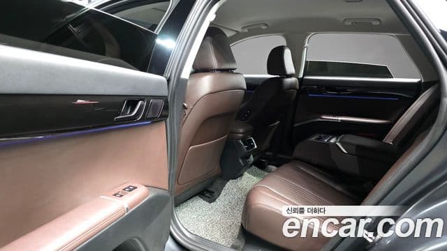 Hyundai Grandeur 2022 — ფოტო 11/20