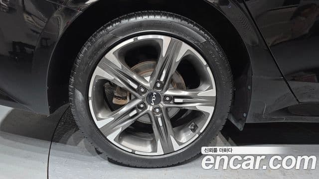 Kia K5 2022 — ფოტო 4/20