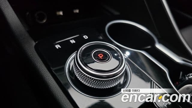 Kia K5 2022 — ფოტო 8/20
