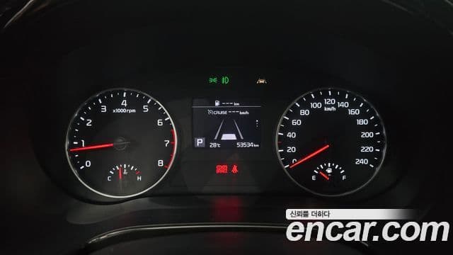Kia Seltos 2021 — ფოტო 8/20