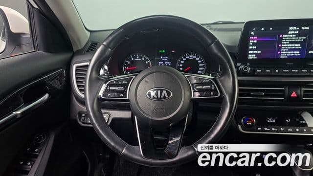 Kia Seltos 2021 — ფოტო 13/20