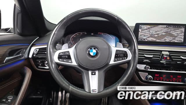 BMW 5 Series 2019 — Фото 13/20