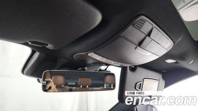 Mercedes-Benz E-Class 2023 — Photo 20/33
