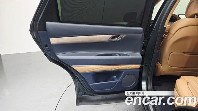 Genesis GV80 2020 — Photo 19/34
