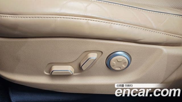 Genesis GV80 2020 — Photo 15/34