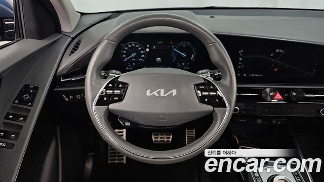 Kia Niro 2022 — Şəkil 13/20