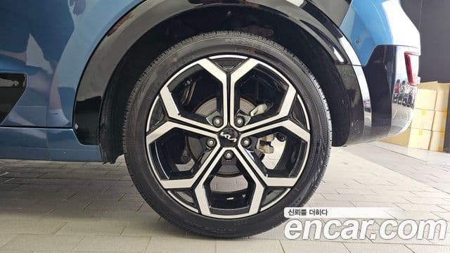 Kia Niro 2022 — Şəkil 19/37