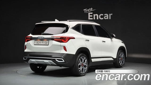 Kia Seltos 2022 — Şəkil 1/20