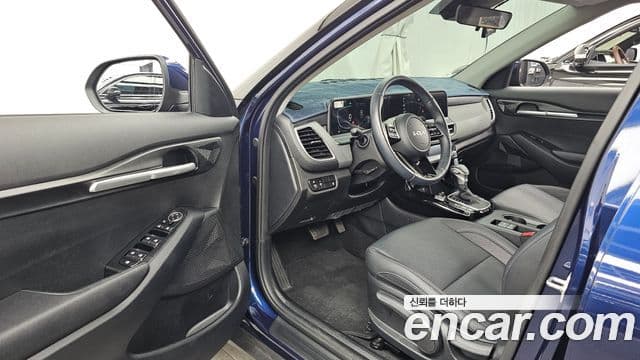 Kia Seltos 2023 — Şəkil 10/20