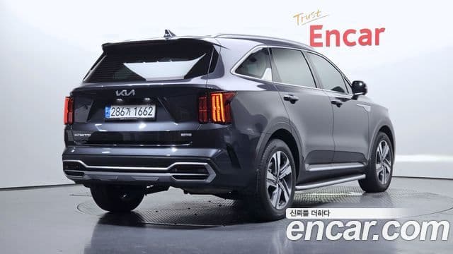 Kia Sorento 2022 — ფოტო 2/20
