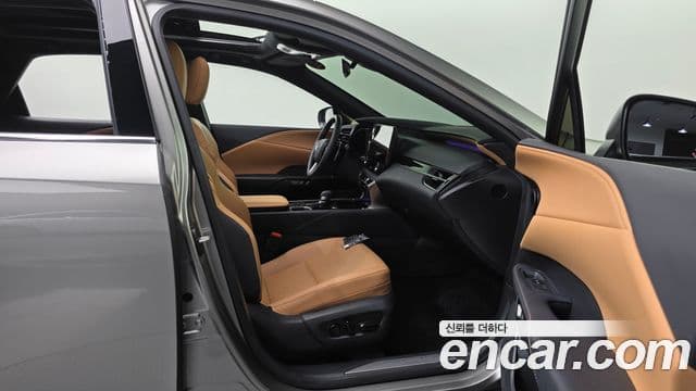 Lexus RX350h 2025 — Şəkil 10/20