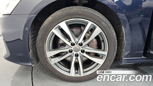 Audi A6 2020 — ფოტო 5/20