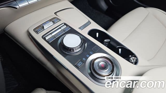 Genesis GV70 2021 — ფოტო 9/20
