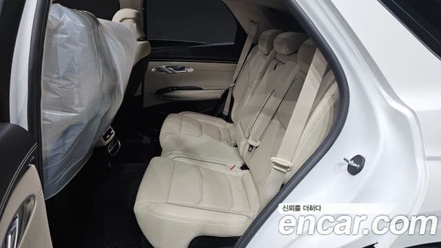Genesis GV70 2021 — ფოტო 12/20