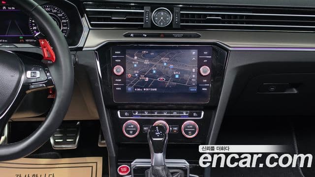 Volkswagen Arteon 2019 — Şəkil 13/20
